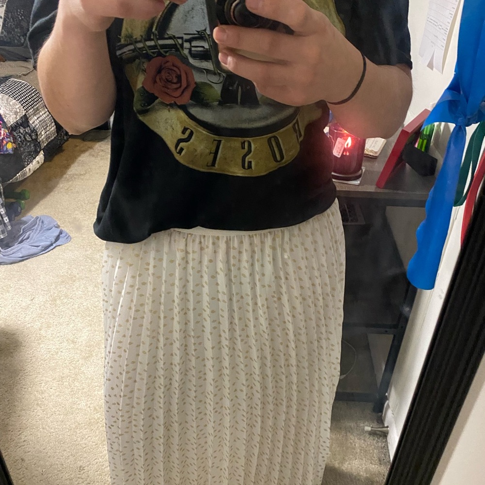 Pleated skirt